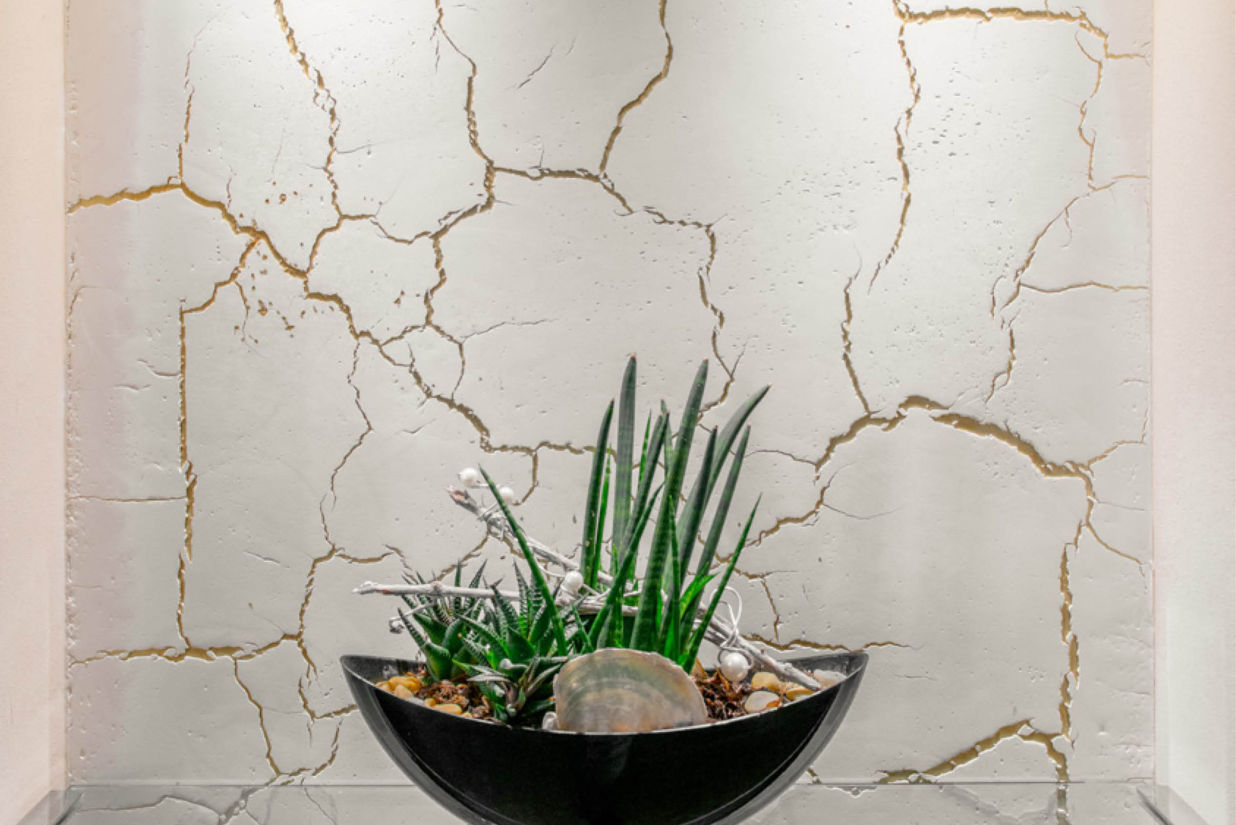Cotec Design Rissoptik mit Pflanzendekoration